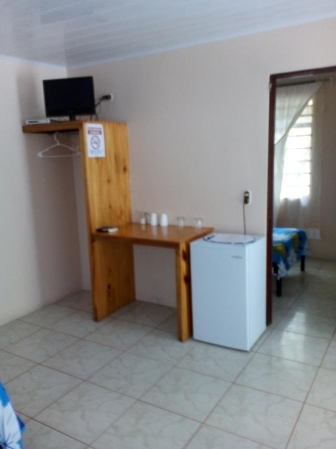 Puerto Vargas Lodge Cahuita Extérieur photo