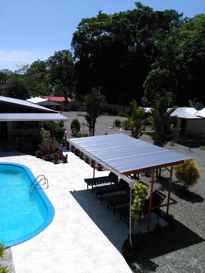 Puerto Vargas Lodge Cahuita Extérieur photo
