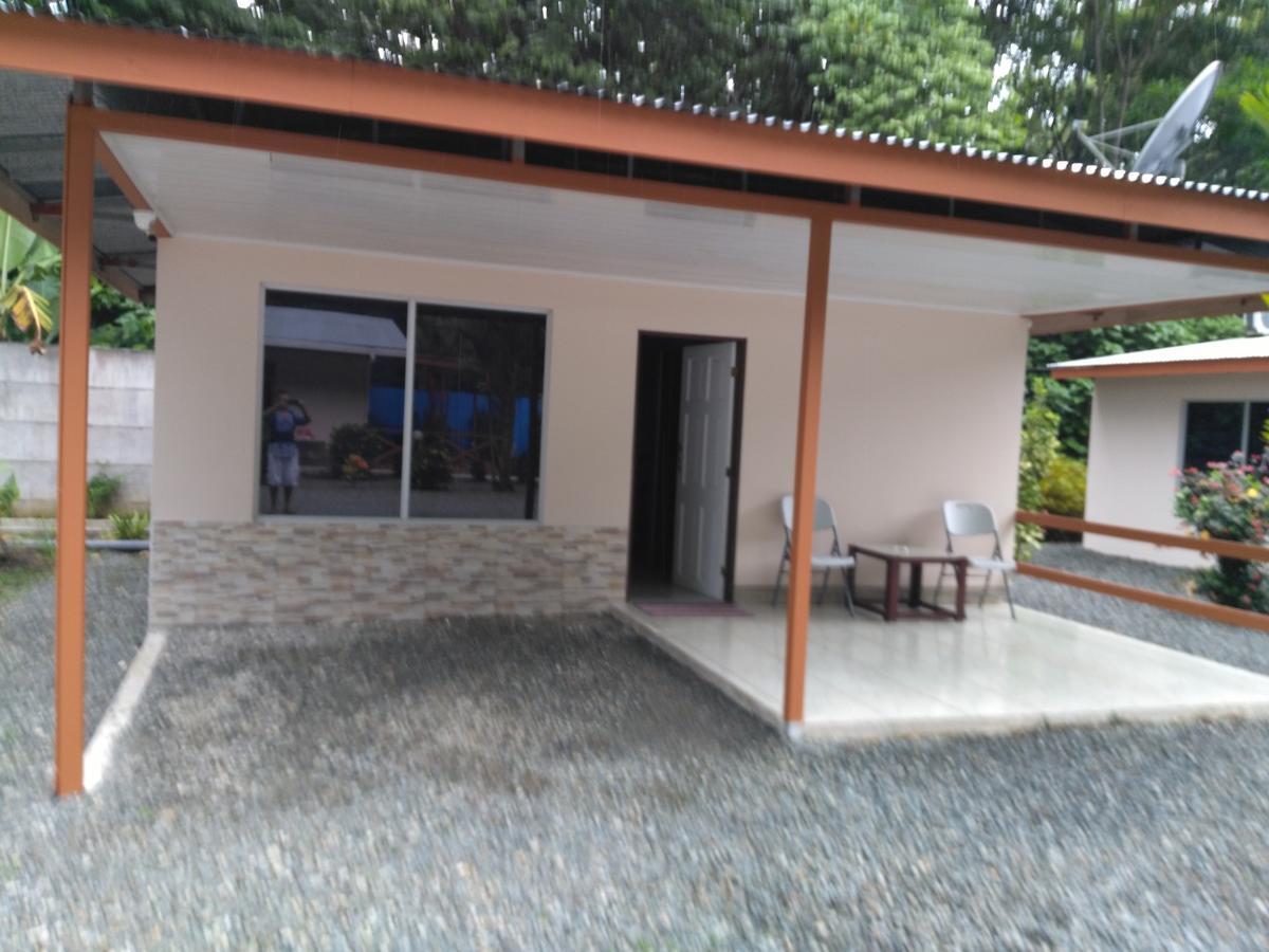 Puerto Vargas Lodge Cahuita Extérieur photo
